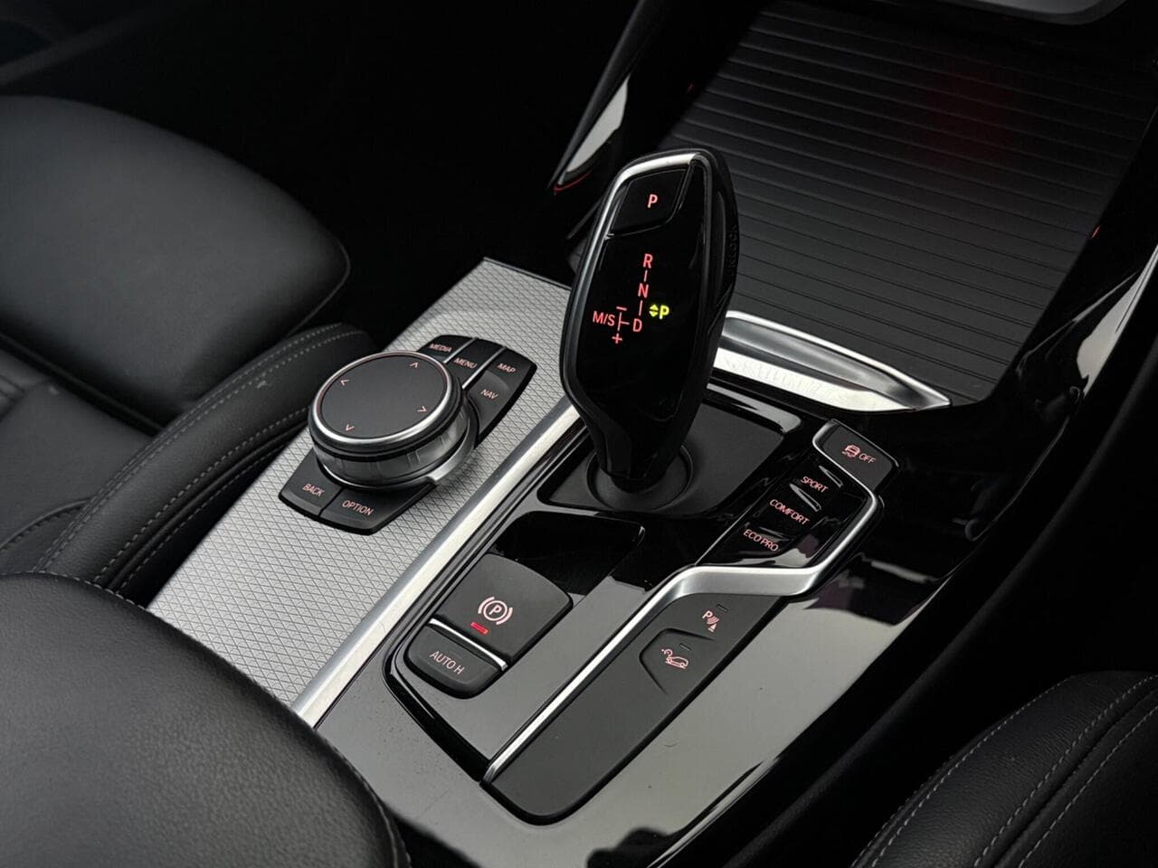 BMW X3 thumbnail Interior Front