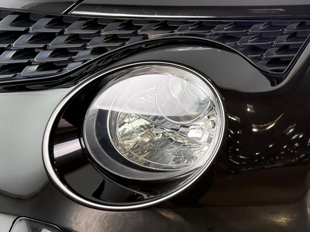 Nissan Juke thumbnail Lights Front