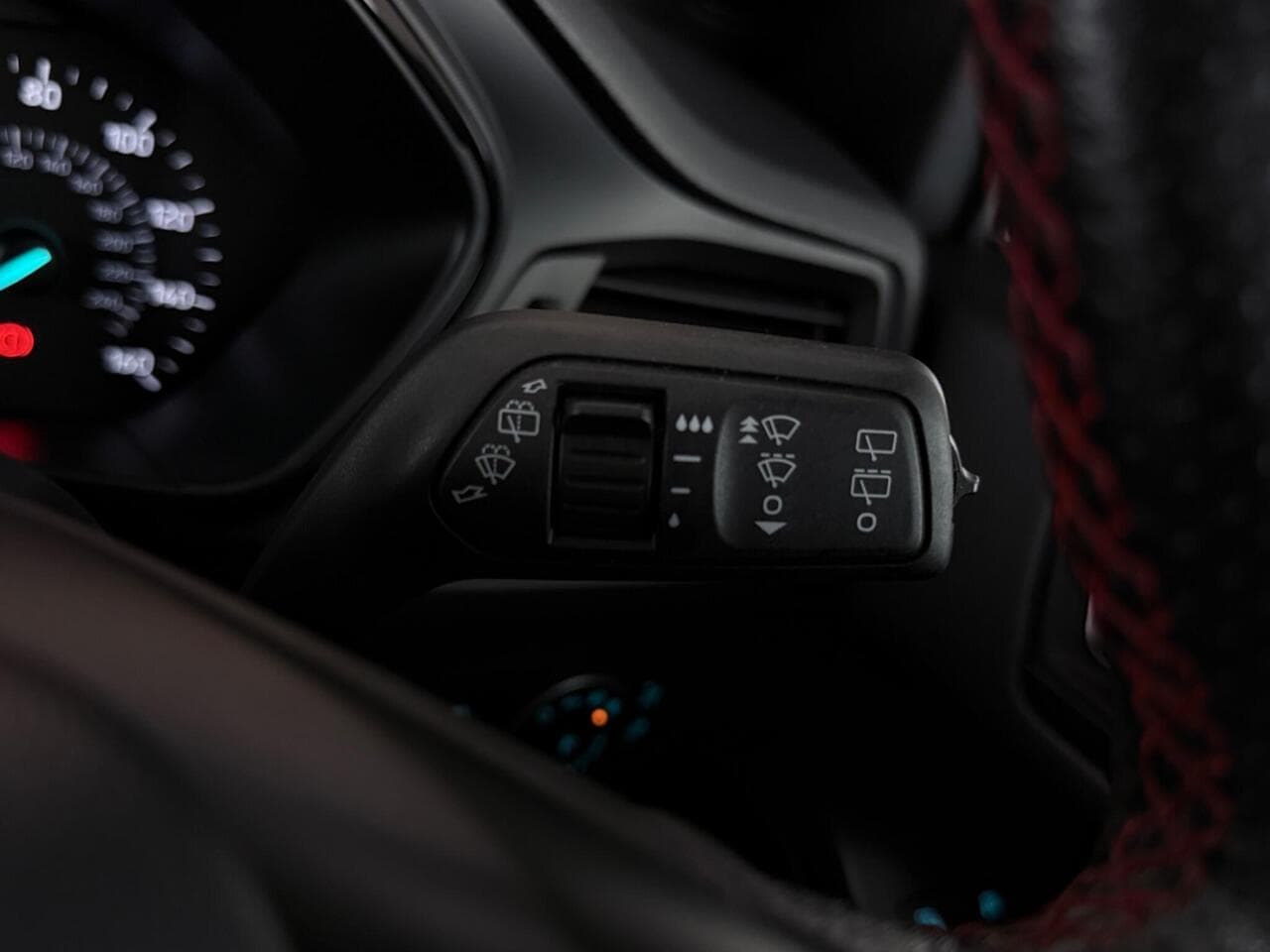 Ford Focus thumbnail Misc Controls