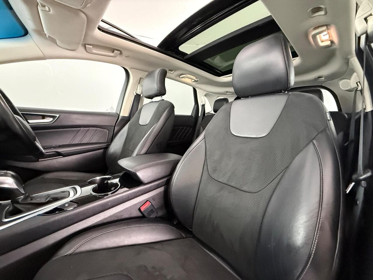Ford Edge thumbnail Seat Front Passenger