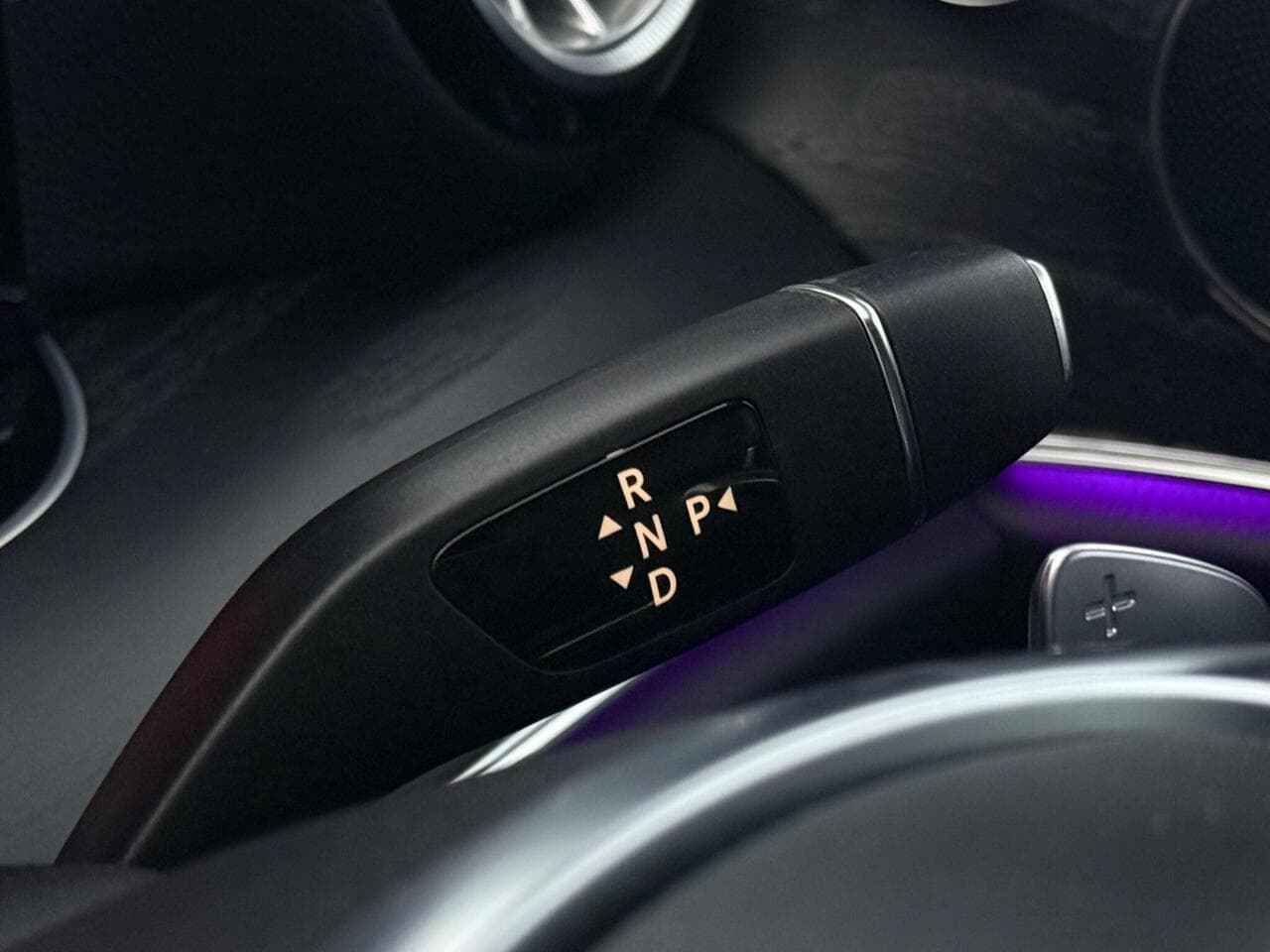 Mercedes-Benz E Class thumbnail Misc Controls