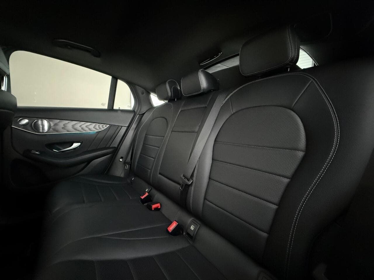 Mercedes-Benz GLC thumbnail Seats Rear