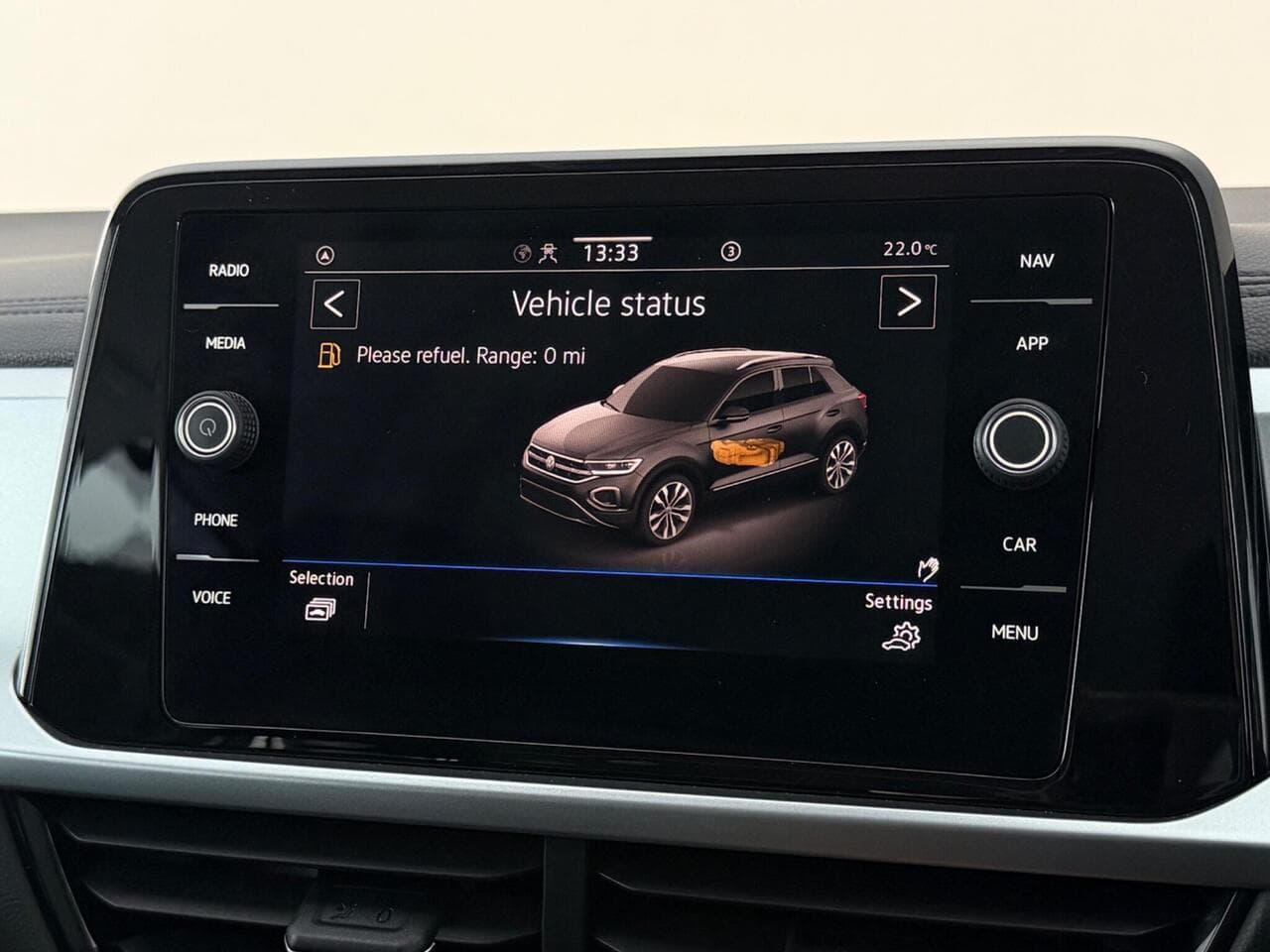 Volkswagen T-Roc thumbnail Infotainment System