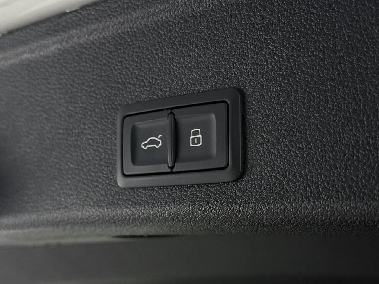 Audi A4 Avant thumbnail Misc Controls
