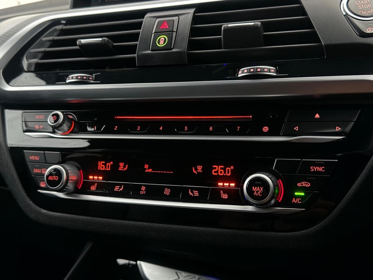 BMW X3 thumbnail Infotainment System