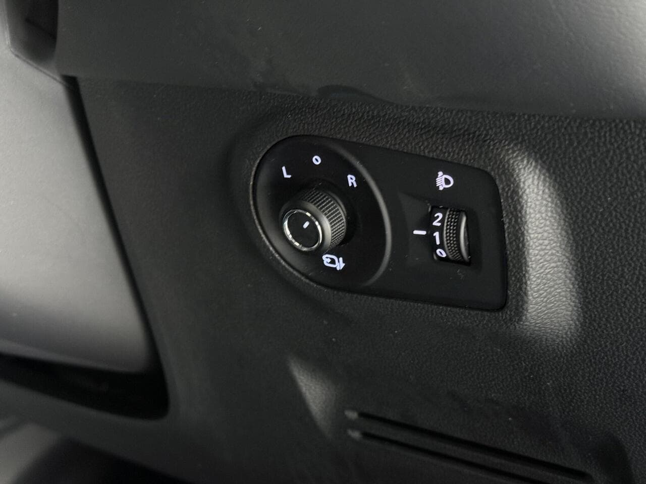 MG MG ZS thumbnail Misc Controls