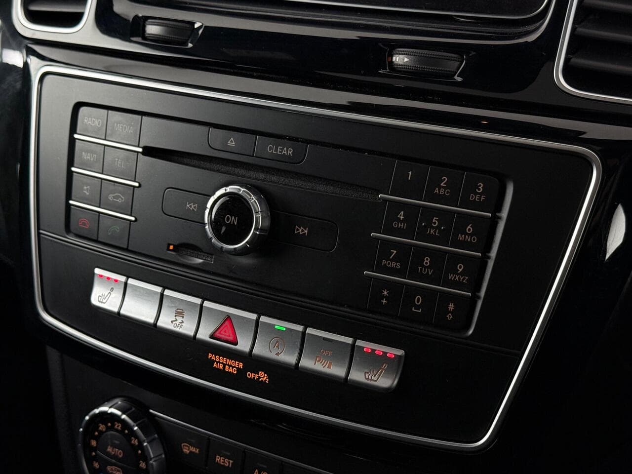 Mercedes-Benz GLS thumbnail Misc Controls