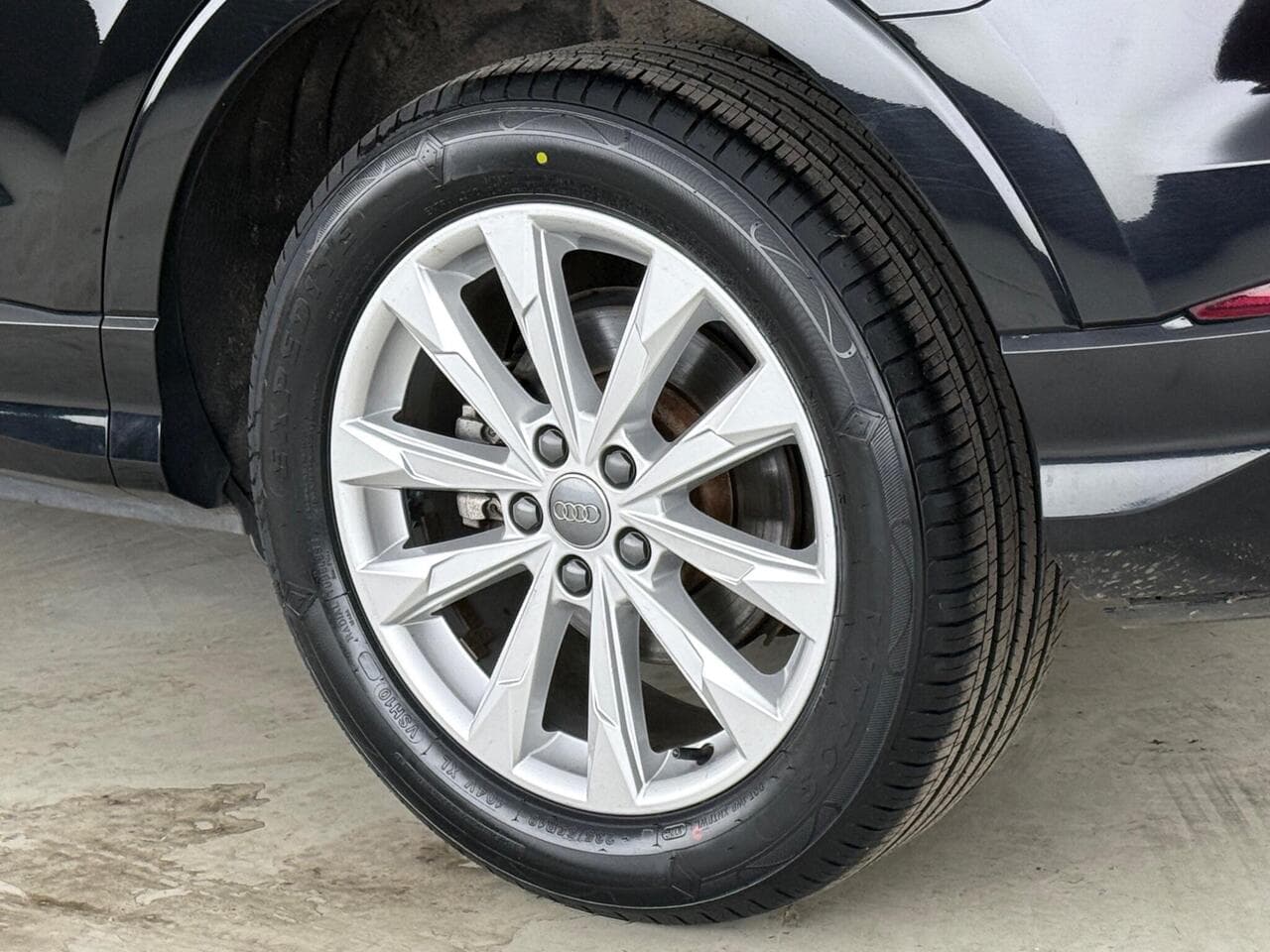 Audi Q3 thumbnail Wheel