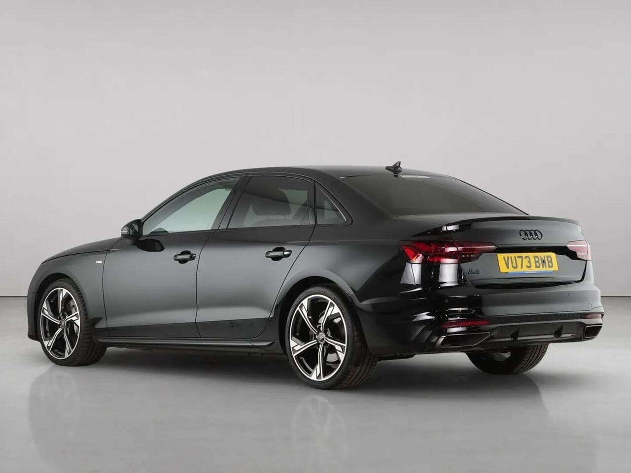 Audi A4 thumbnail Rear Left