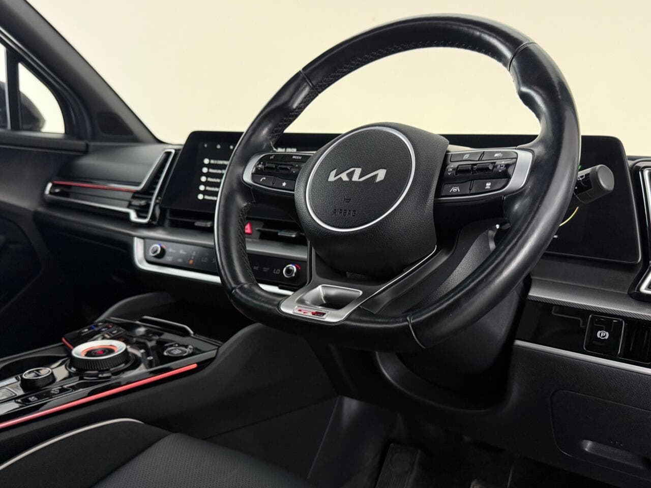 Kia Sportage thumbnail Interior Front