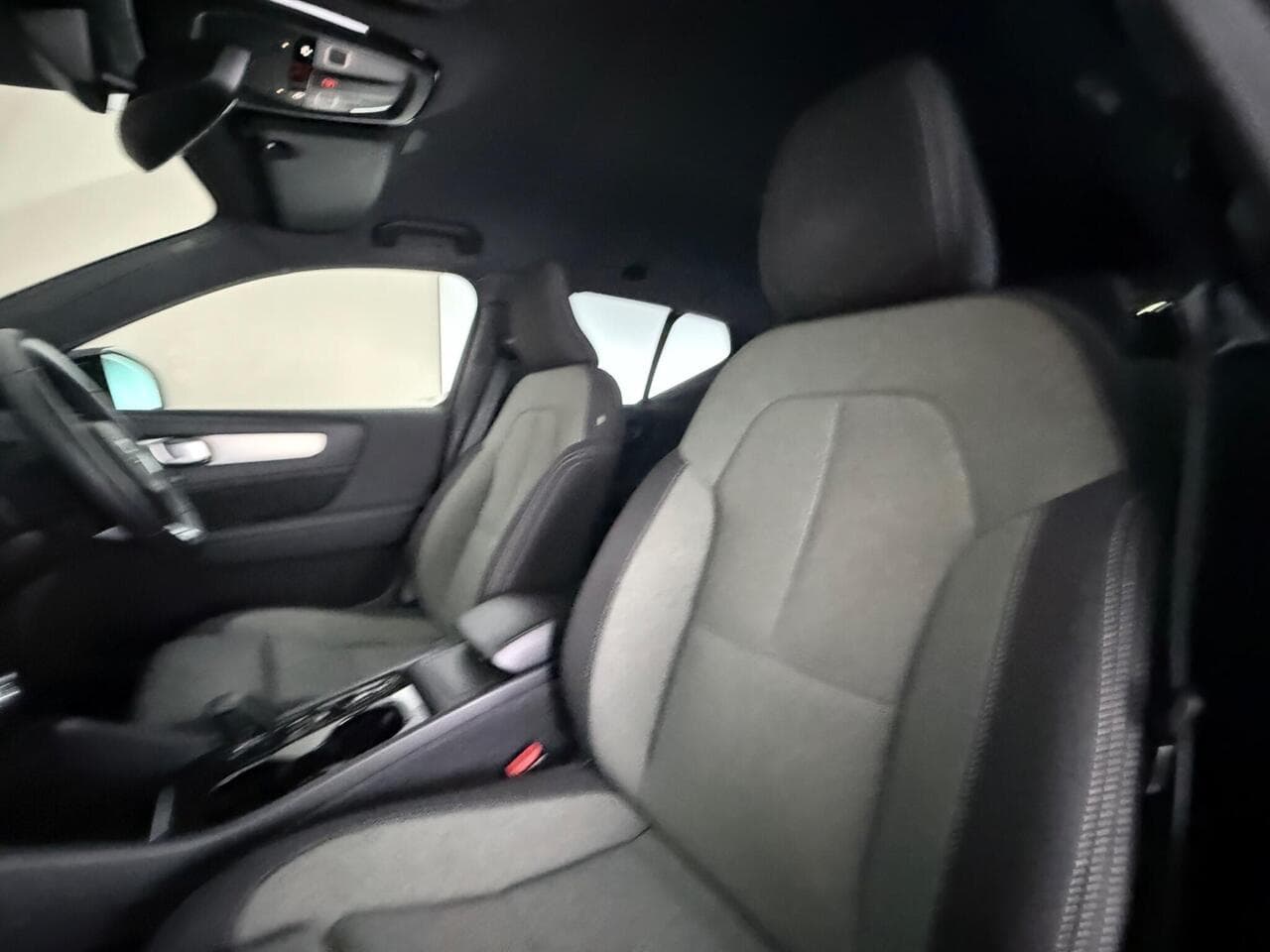 Volvo XC40 thumbnail Seat Front Passenger