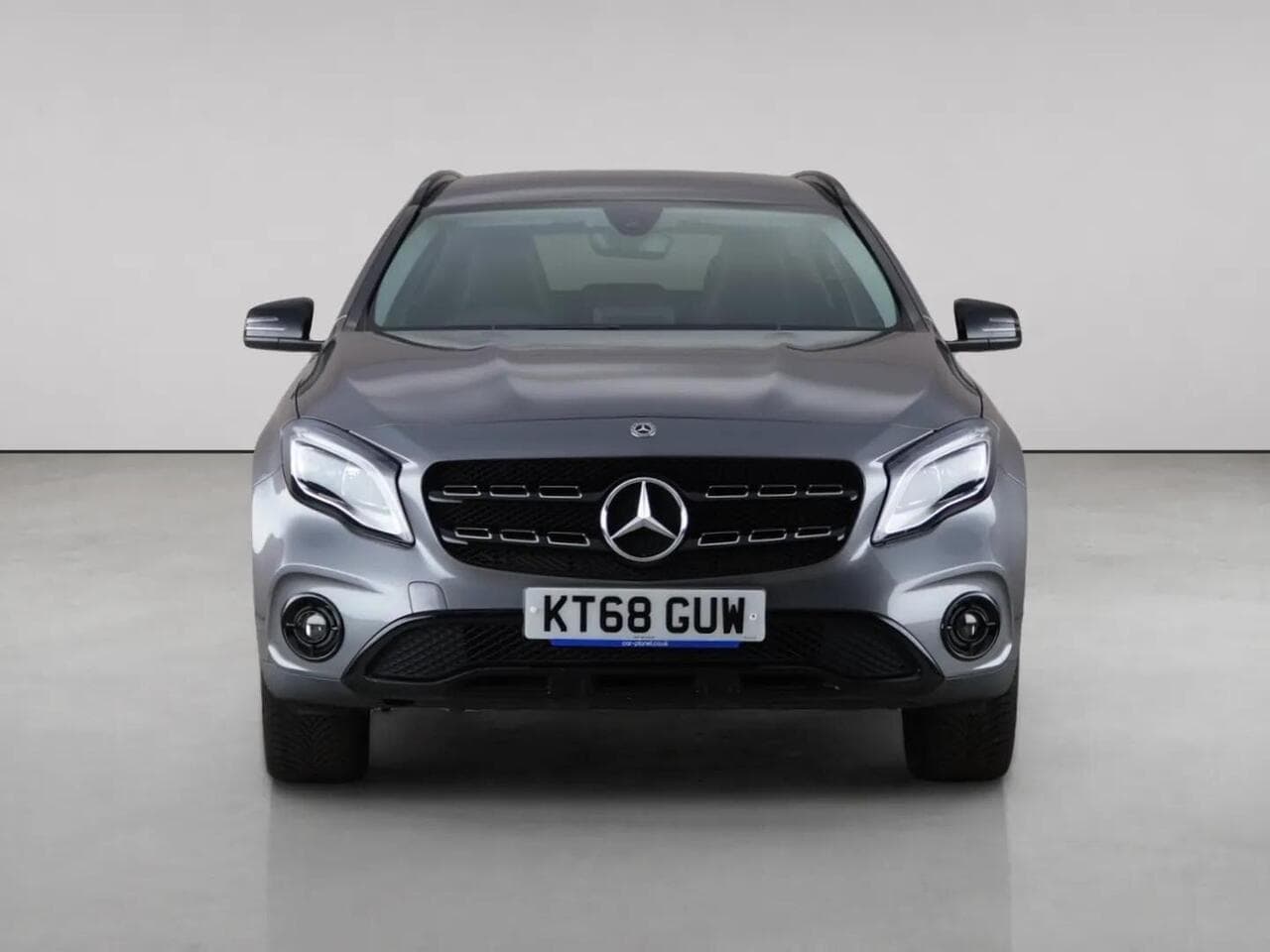 Mercedes-Benz GLA thumbnail Front