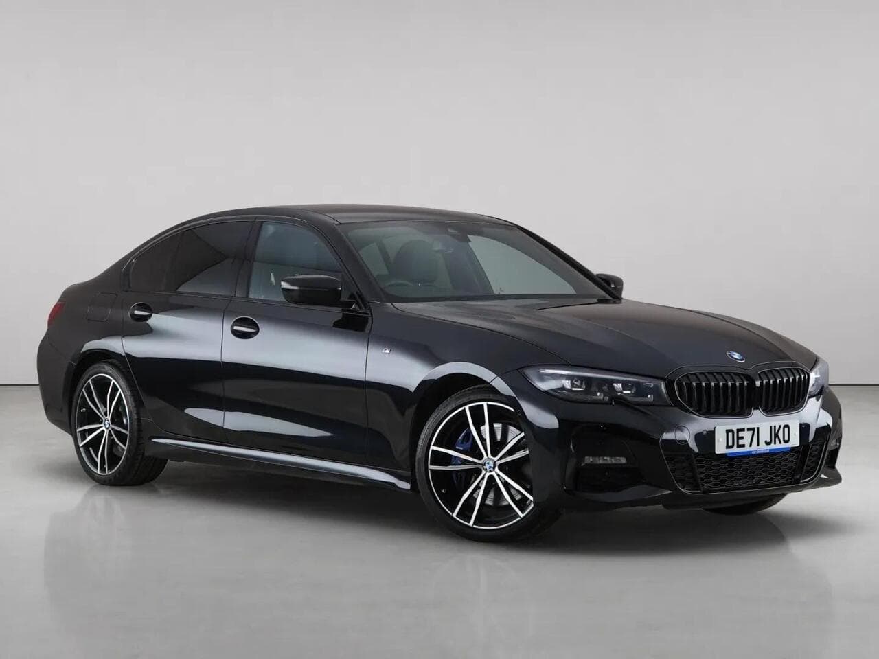 BMW 3 Series - BMW 3 Series 2.0 320i M Sport Saloon 4dr Petrol Auto xDrive Euro 6 (s/s) (184 ps)