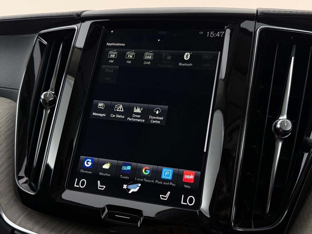Volvo XC60 thumbnail Infotainment System