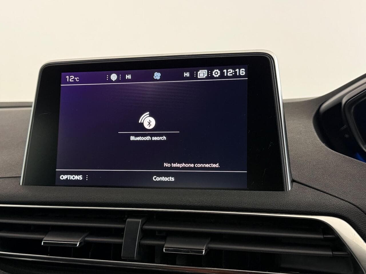 Peugeot 3008 thumbnail Infotainment System