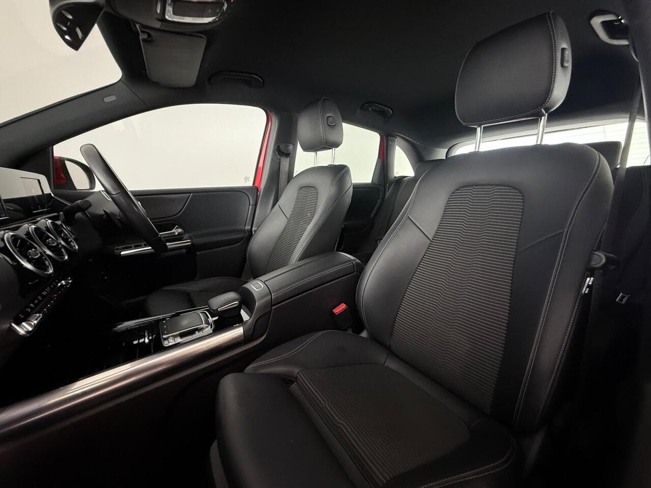 Mercedes-Benz B Class thumbnail Seat Front Passenger