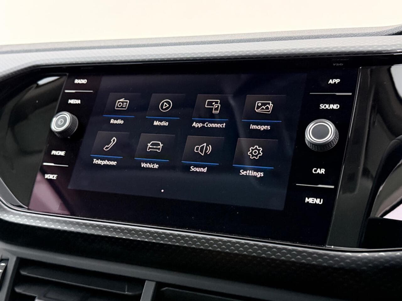 Volkswagen T-Cross thumbnail Infotainment System