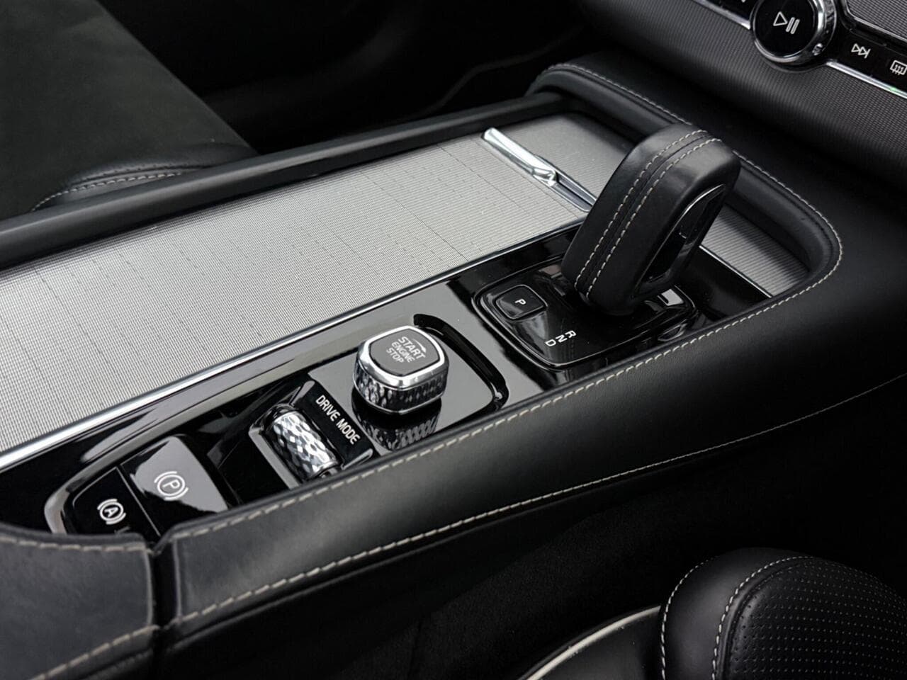 Volvo XC90 thumbnail Misc Controls