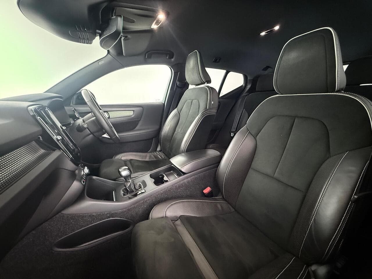 Volvo XC40 thumbnail Seat Front Passenger