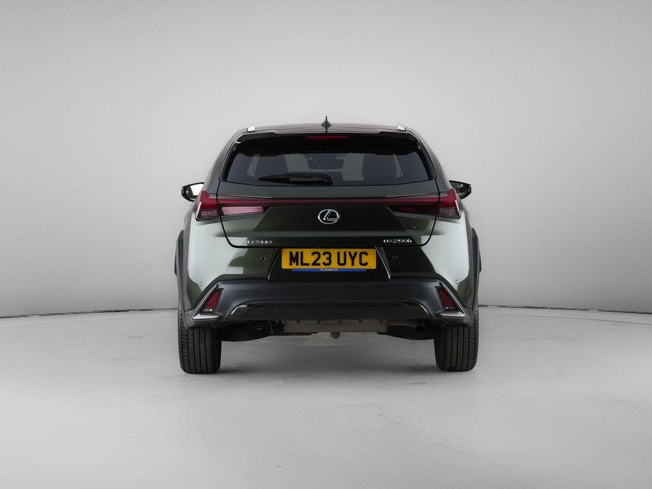 Lexus UX thumbnail Rear