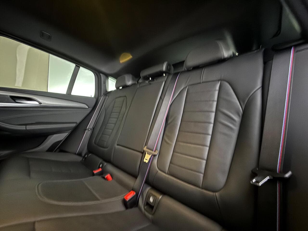 BMW X4 thumbnail Seats Rear