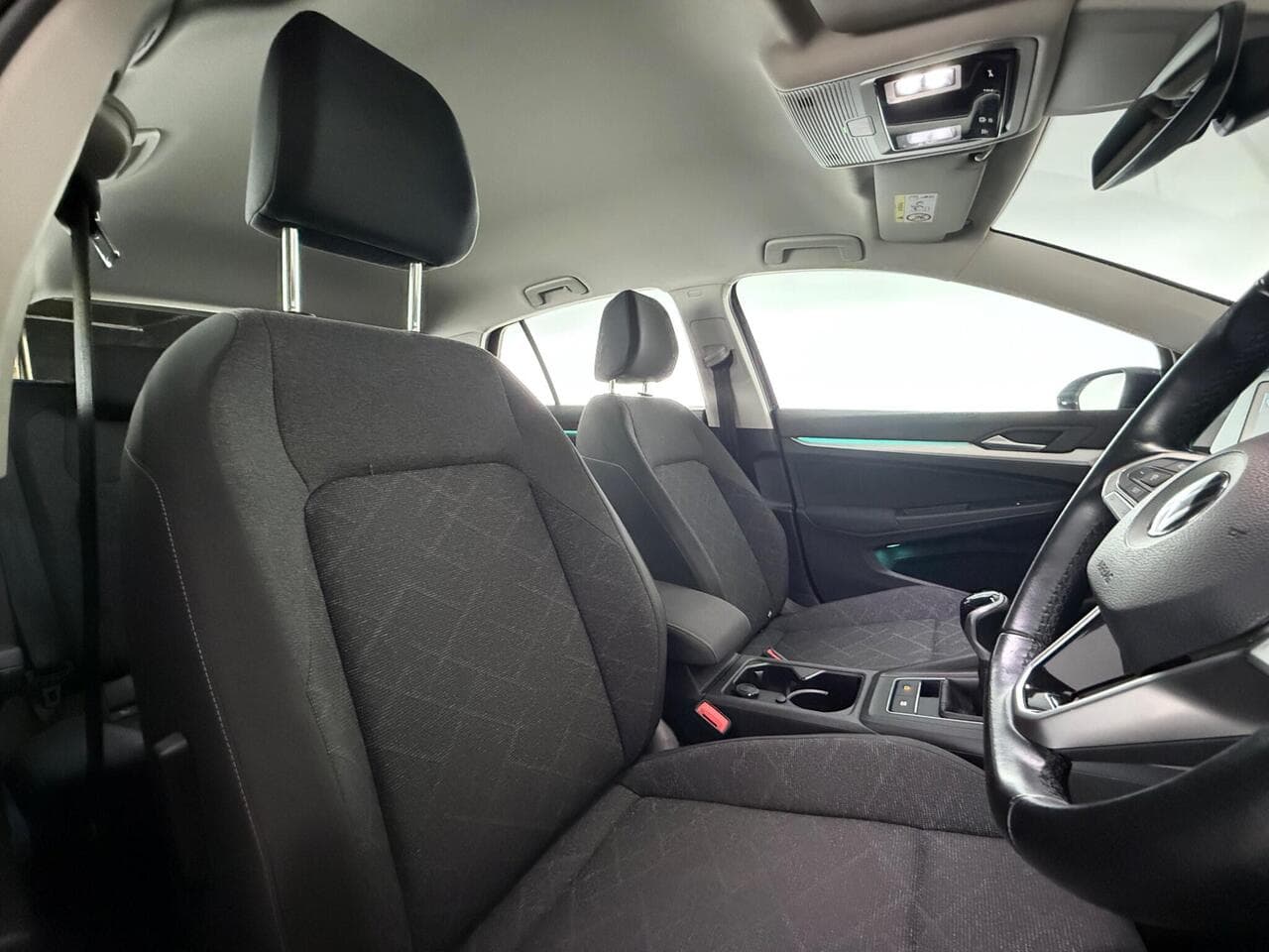 Volkswagen Golf thumbnail Seat Driver