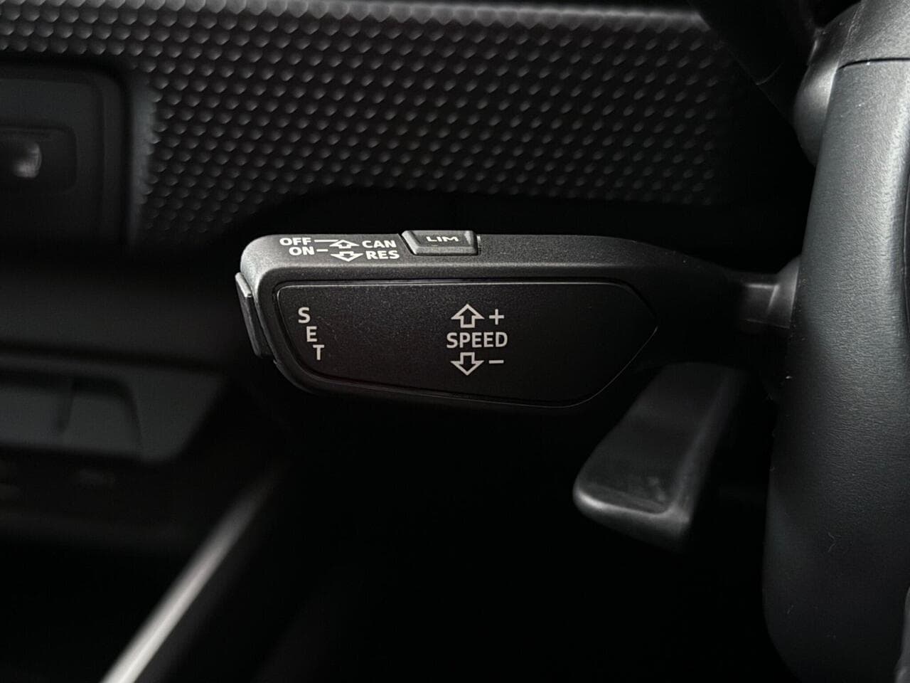 Audi A1 thumbnail Misc Controls