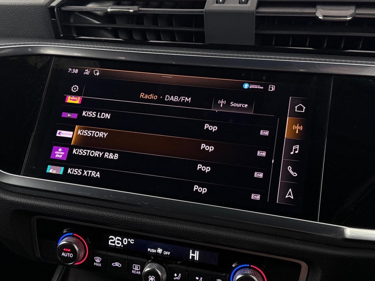 Audi Q3 thumbnail Infotainment System