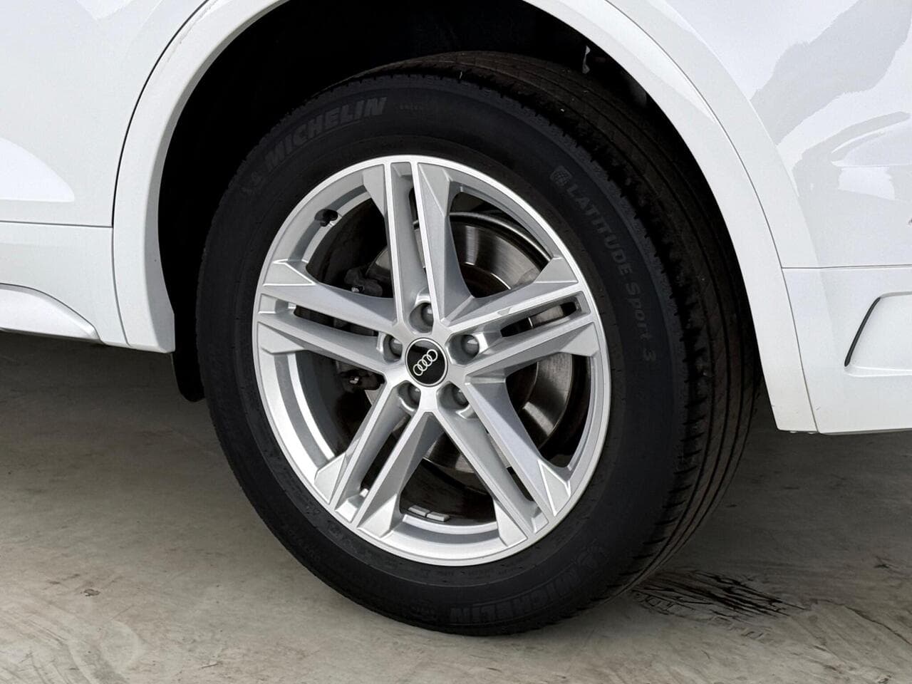 Audi Q5 thumbnail Wheel