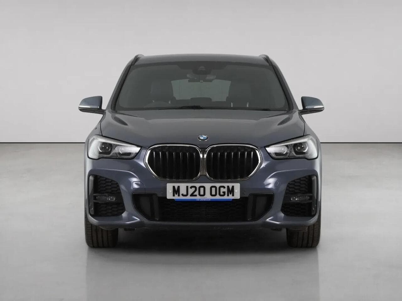 BMW X1 thumbnail Front