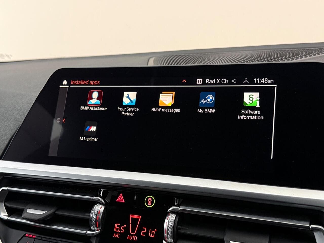 BMW 3 Series thumbnail Infotainment System