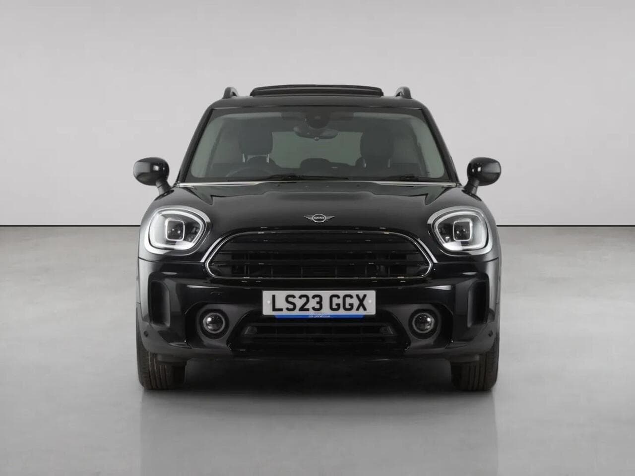MINI Countryman thumbnail Front