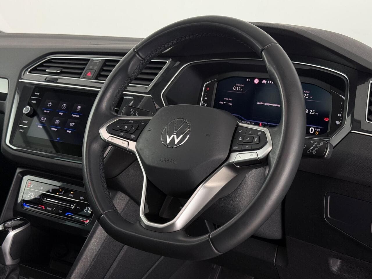 Volkswagen Tiguan thumbnail Steering Wheel