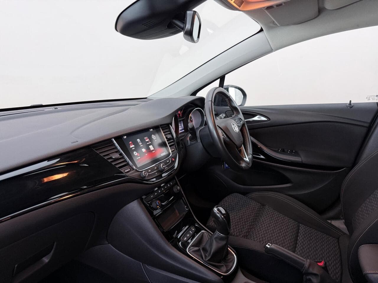 Vauxhall Astra thumbnail Interior Front