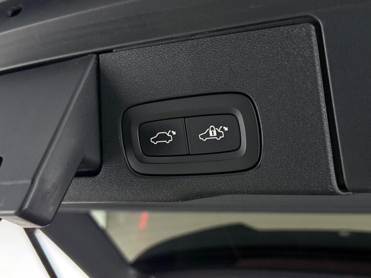 Volvo XC60 thumbnail Misc Controls