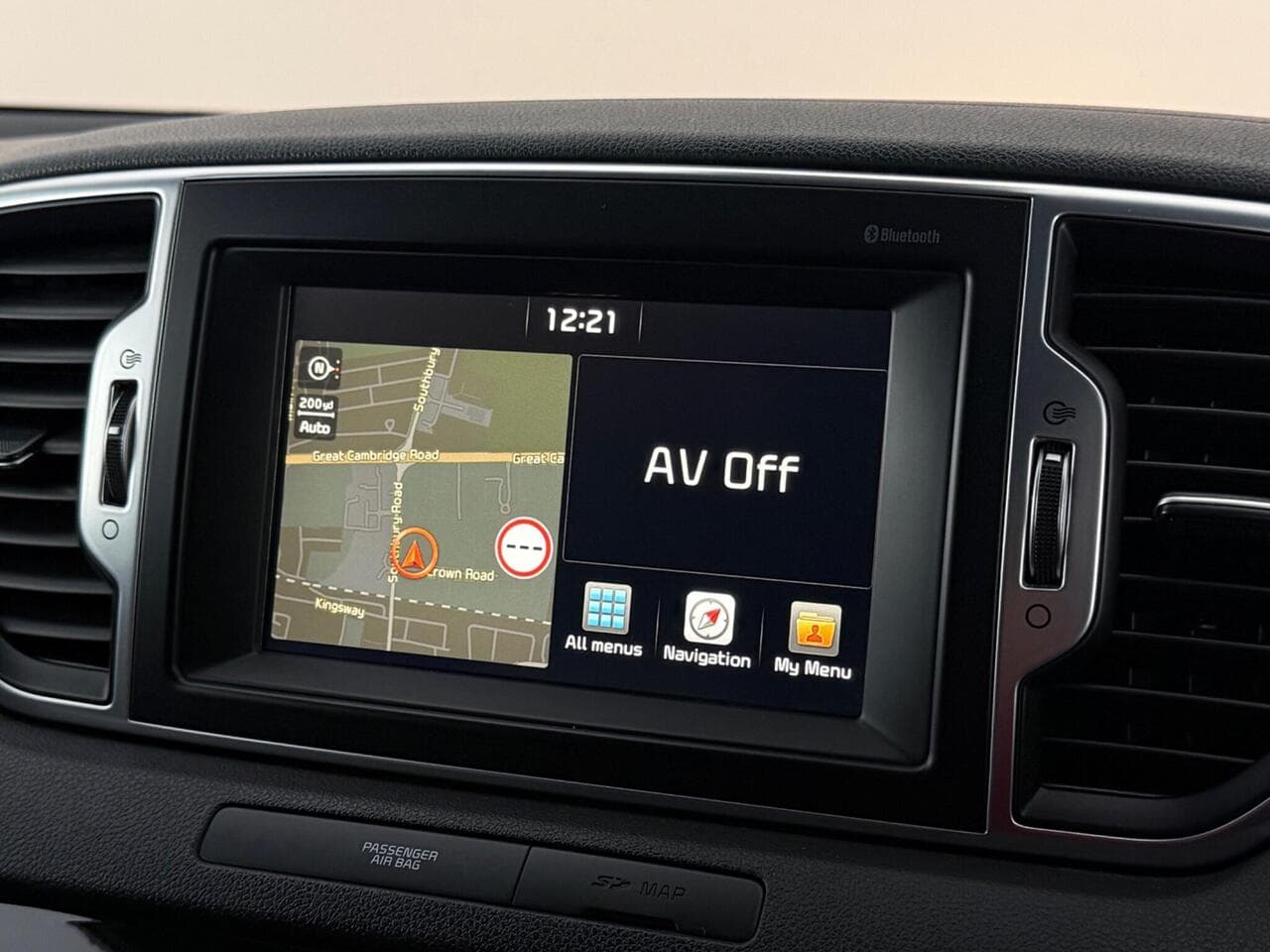 Kia Sportage thumbnail Infotainment System