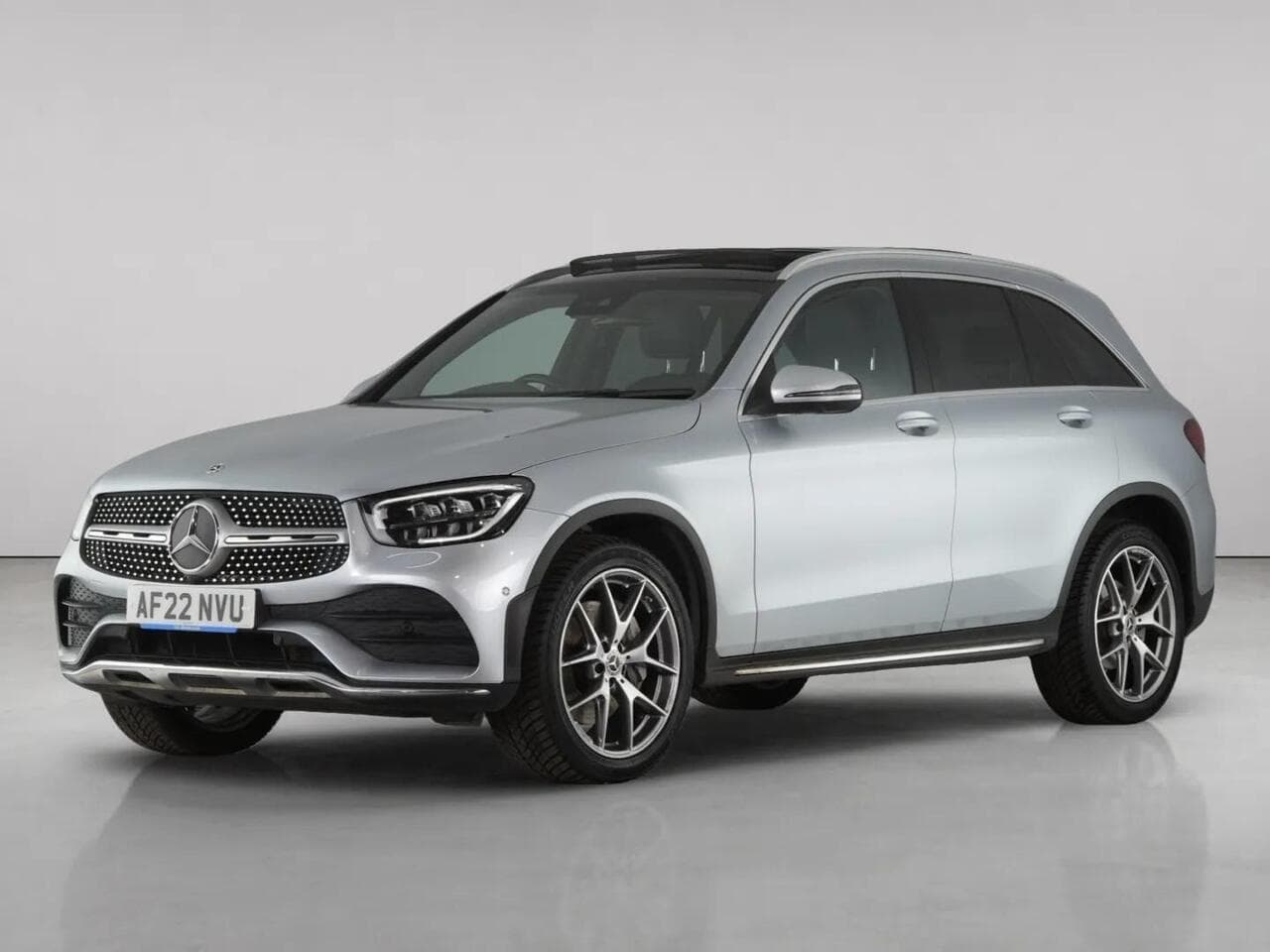 Mercedes-Benz GLC thumbnail Front Left