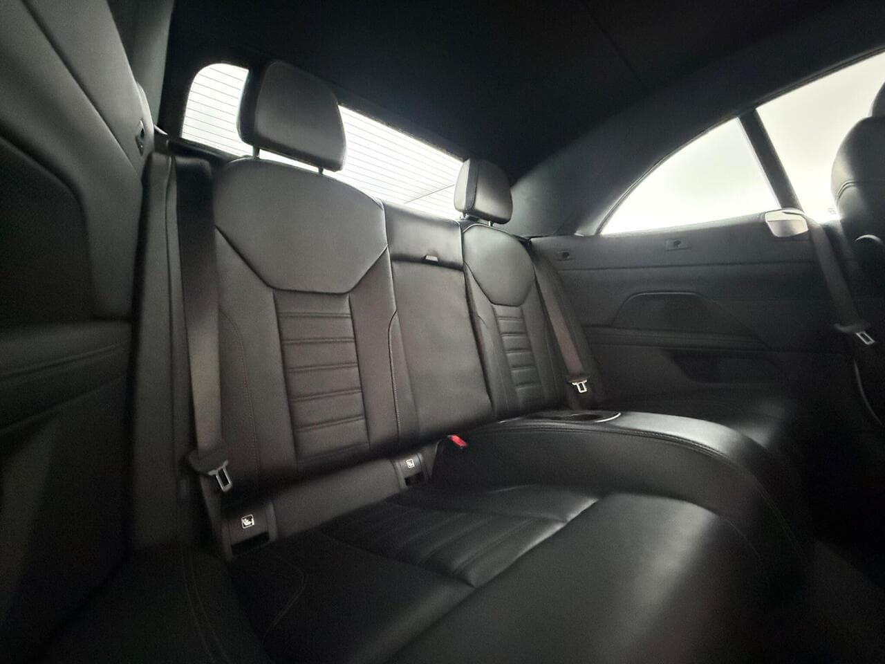BMW 4 Series thumbnail Seats Rear