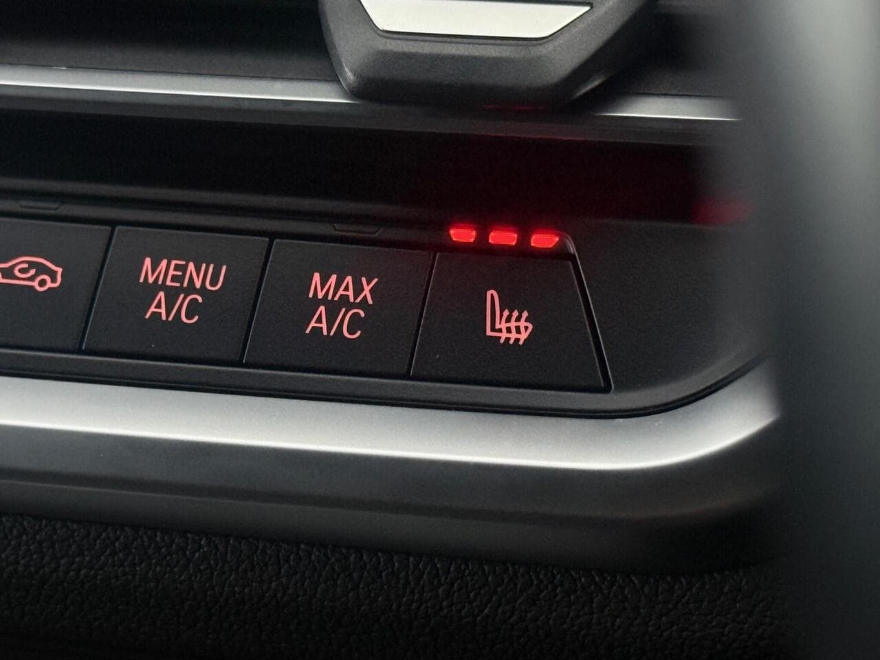BMW 3 Series thumbnail Misc Controls