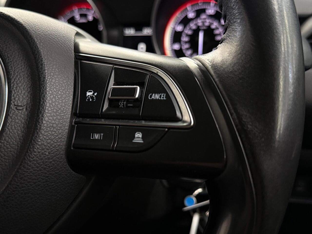 Suzuki Swift thumbnail Misc Controls