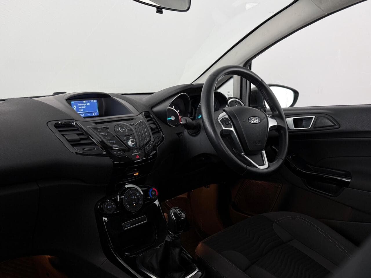 Ford Fiesta thumbnail Interior Front