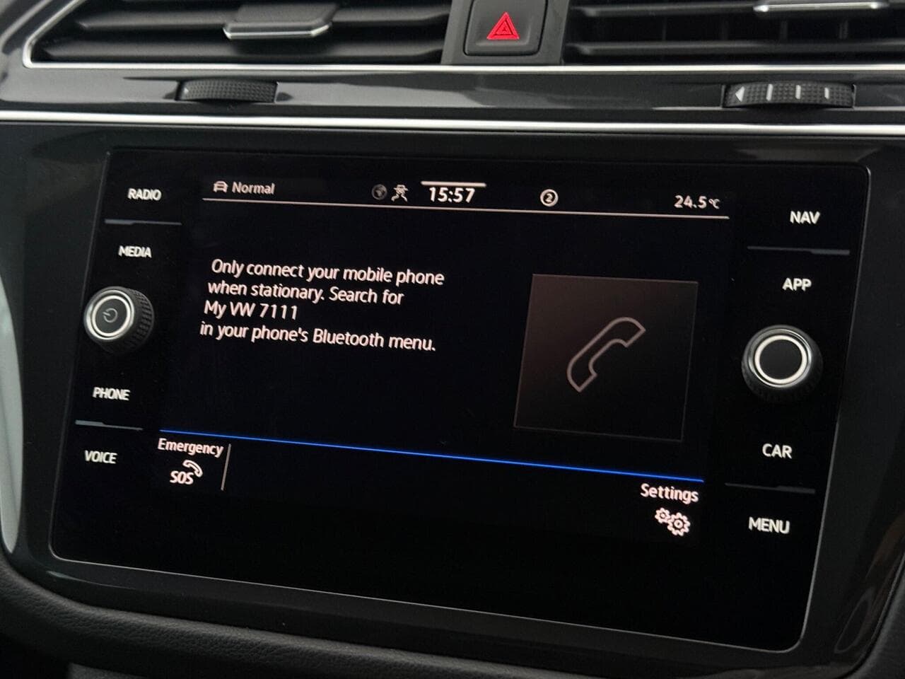 Volkswagen Tiguan thumbnail Infotainment System