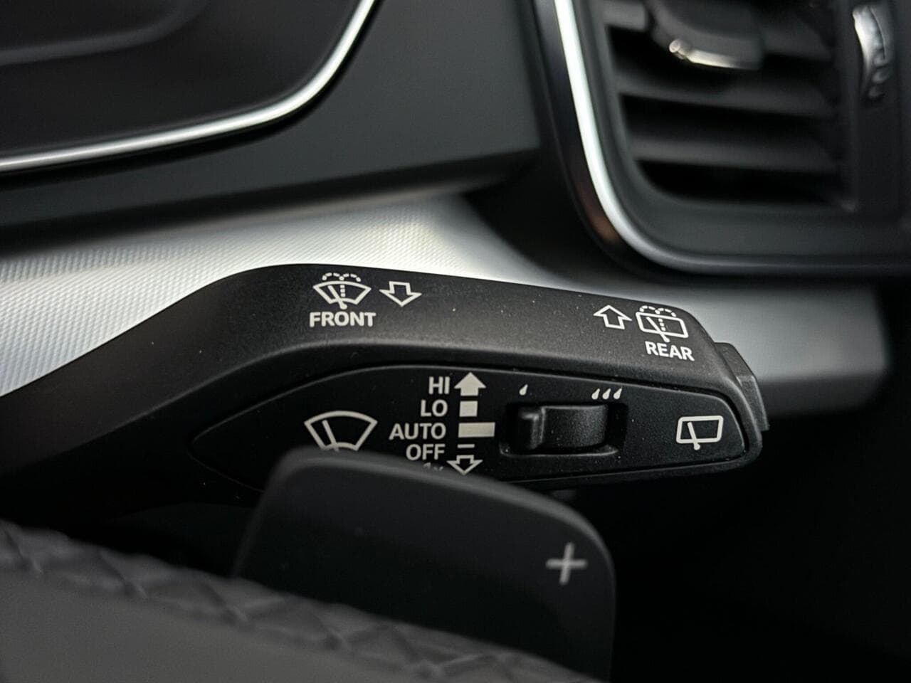 Audi Q5 thumbnail Misc Controls