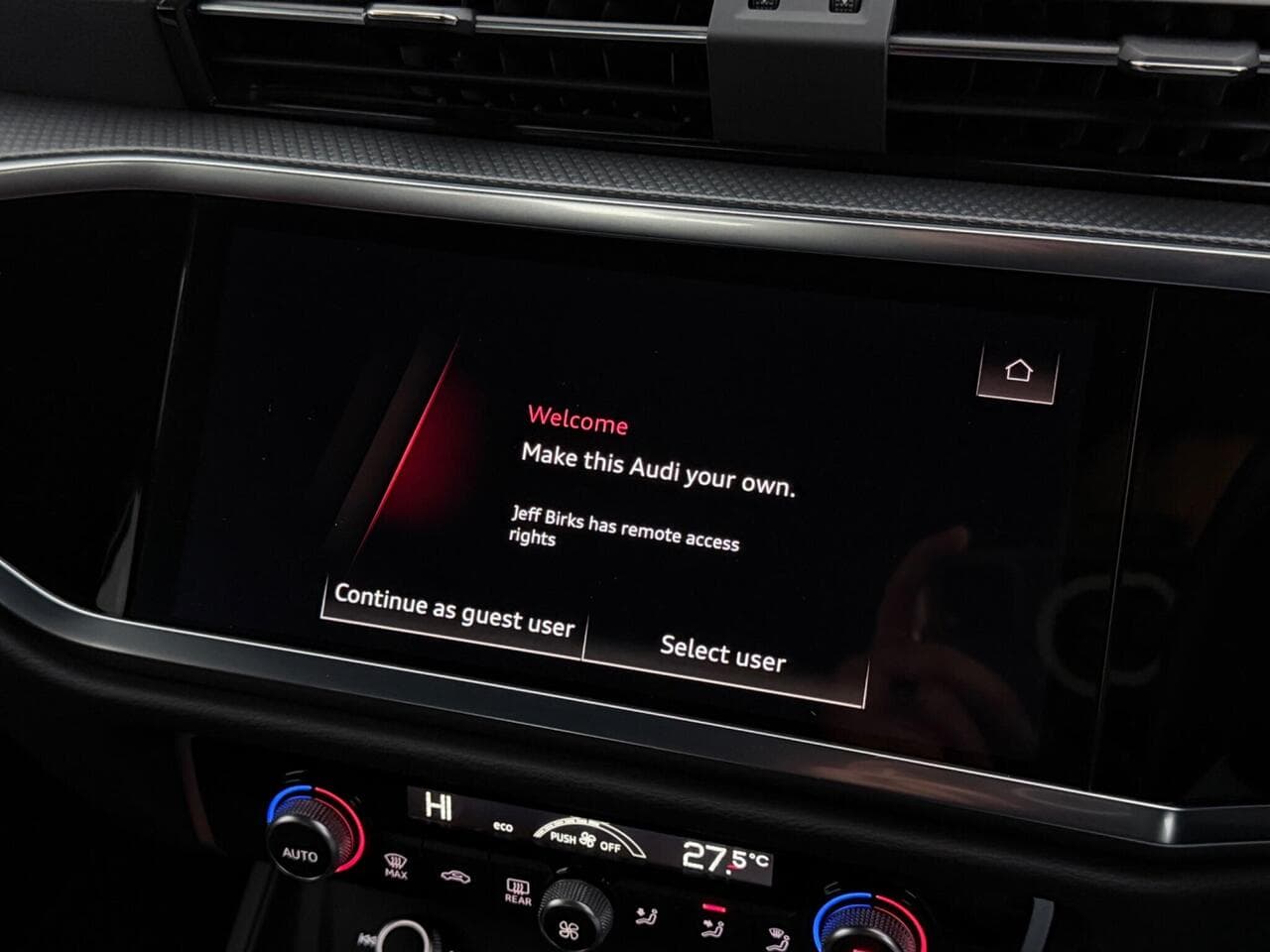 Audi Q3 thumbnail Infotainment System