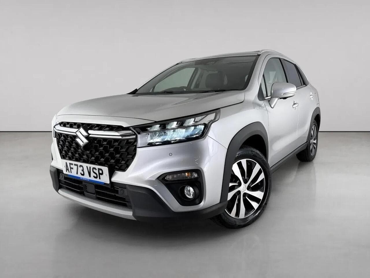 Suzuki S-Cross thumbnail Front Left