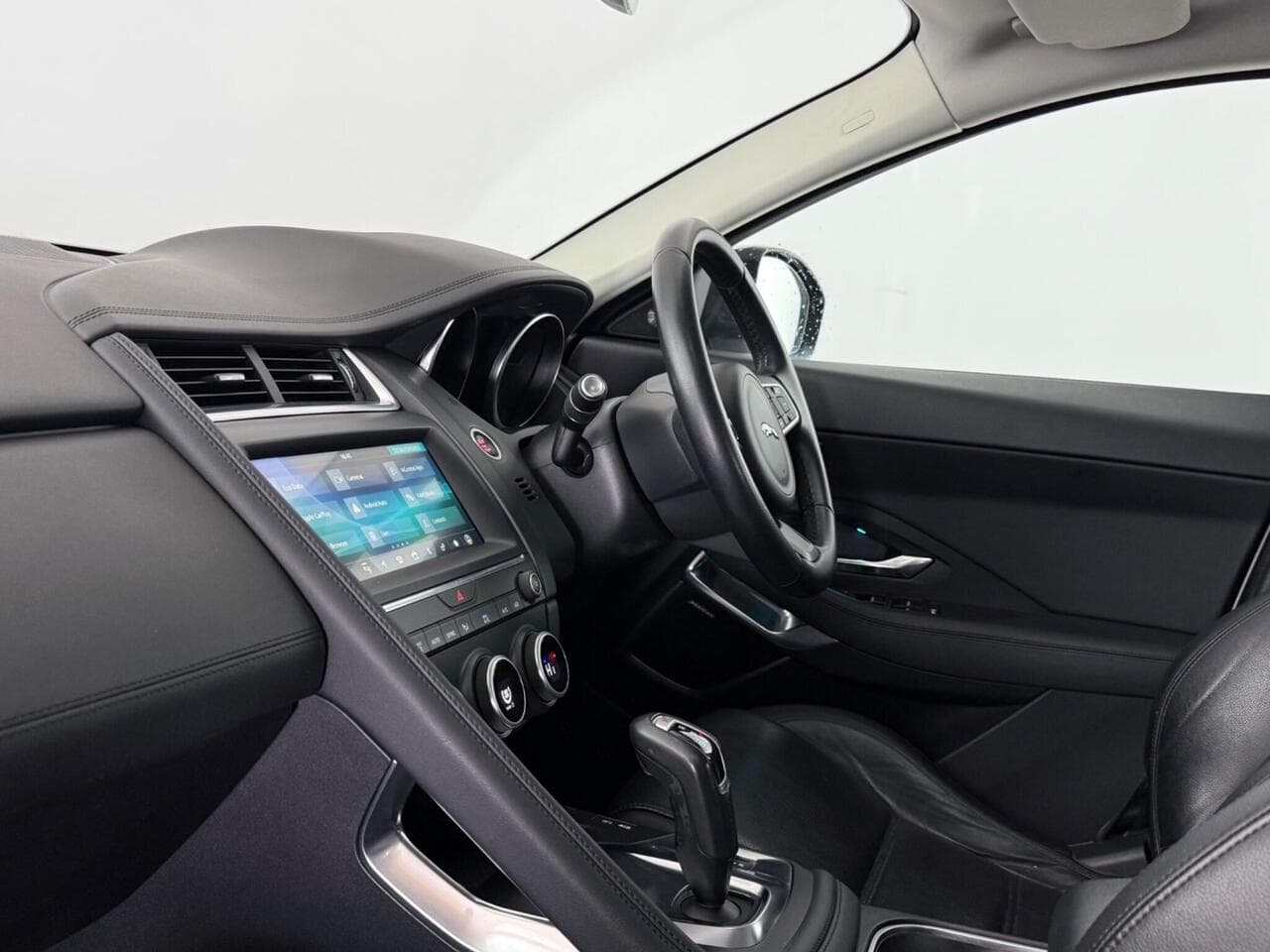 Jaguar E-PACE thumbnail Interior Front
