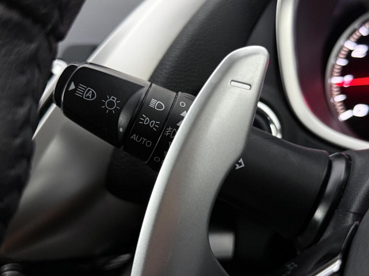 Mitsubishi Eclipse Cross thumbnail Misc Controls