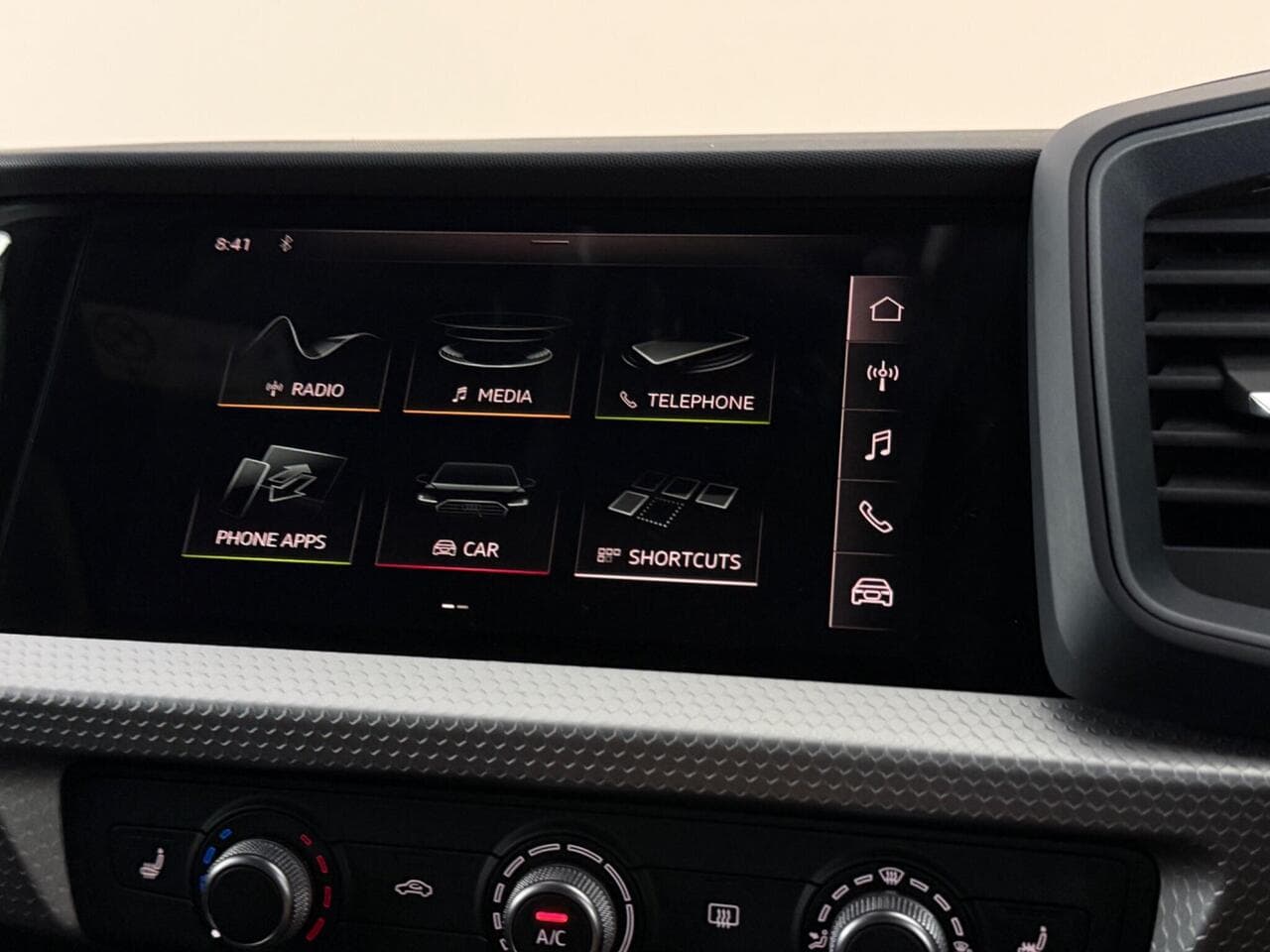Audi A1 thumbnail Infotainment System