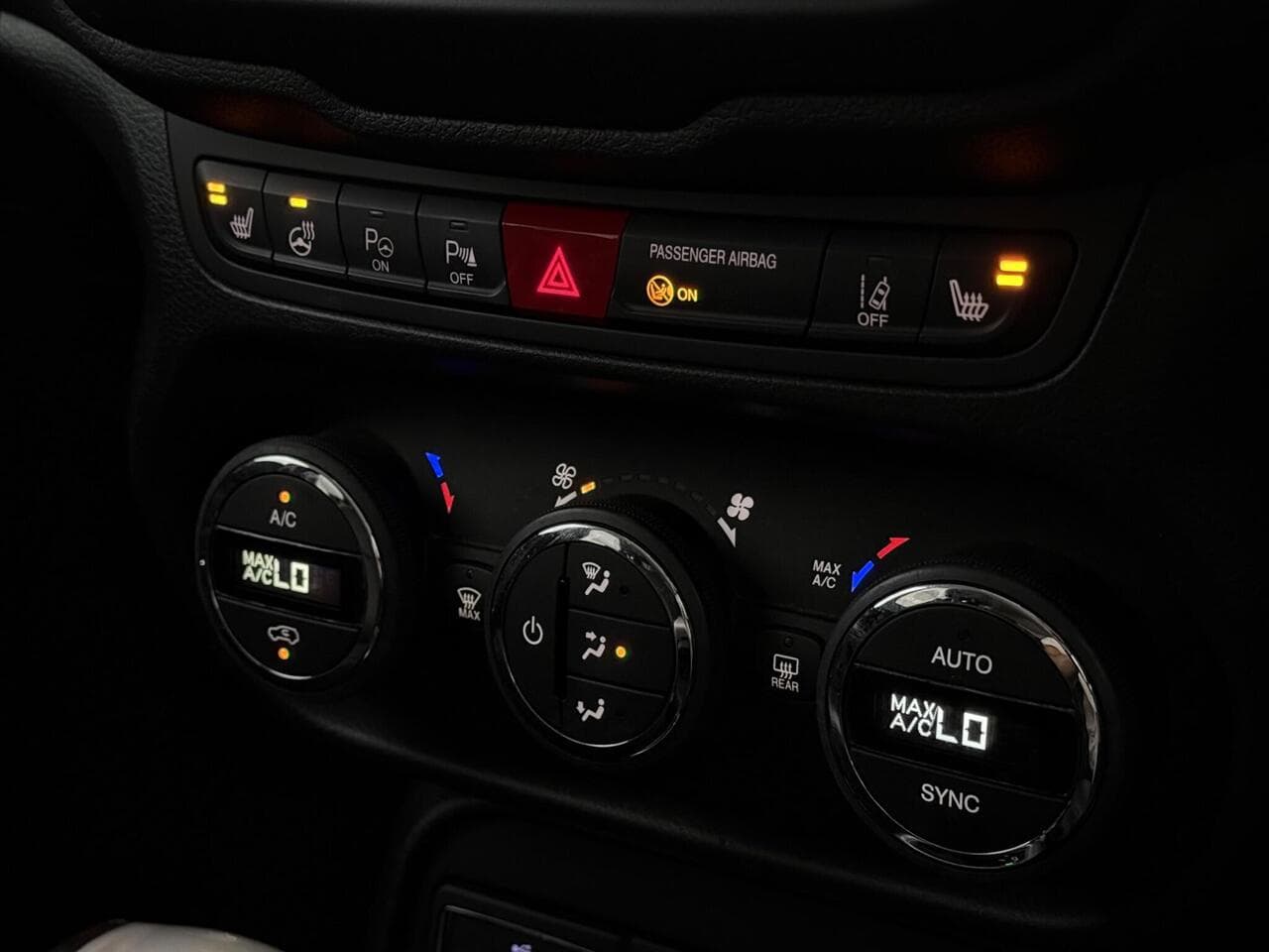 Jeep Renegade thumbnail Misc Controls