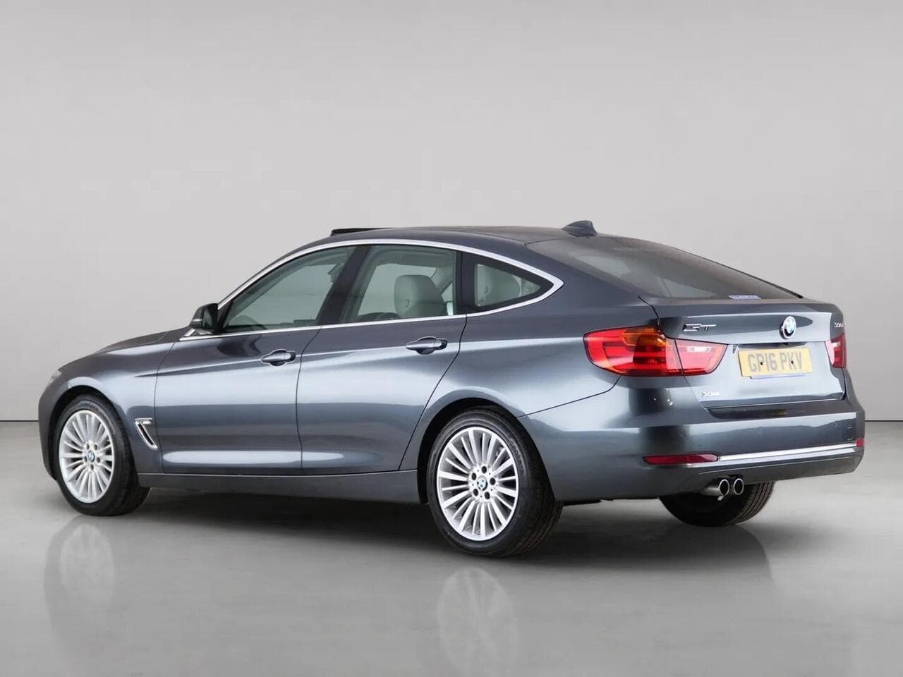 BMW 3 Series Gran Turismo thumbnail Rear Left